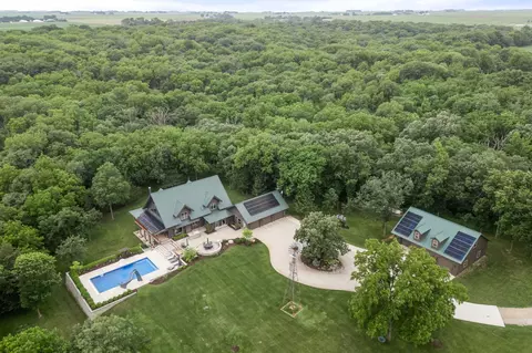 25143 Sportsmans Club Rd, Adel, IA 50003
