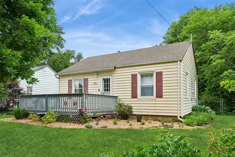 5711 Ovid Ave, Des Moines, IA 50310