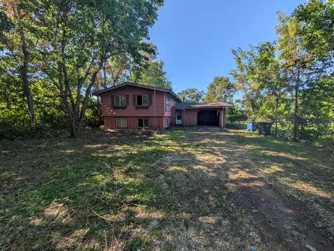 3325 Scott Ave, Des Moines, IA 50317