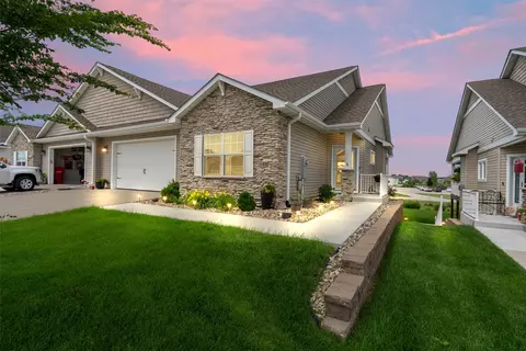486 Bella Vista Ct, Huxley, IA 50124