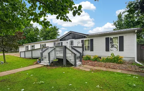 107 SW F St, Melcher Dallas, IA 50163
