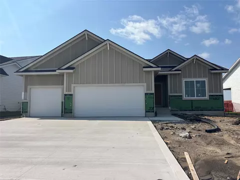 415 NW Ryder Dr, Waukee, IA 50263