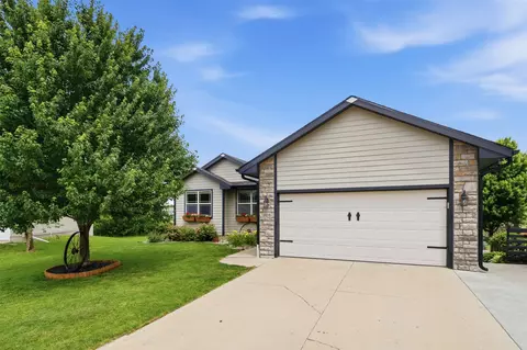 1414 SW 41st Ct, Ankeny, IA 50023