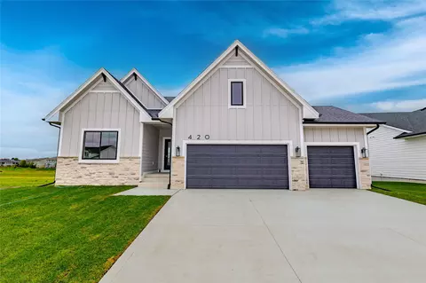 420 NW Ryder Dr, Waukee, IA 50263