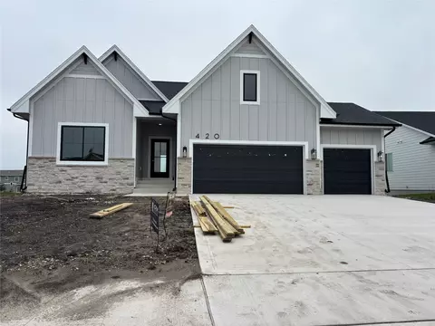 420 NW Ryder Dr, Waukee, IA 50263