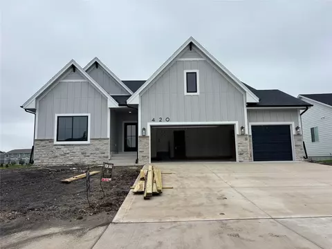 420 NW Ryder Dr, Waukee, IA 50263
