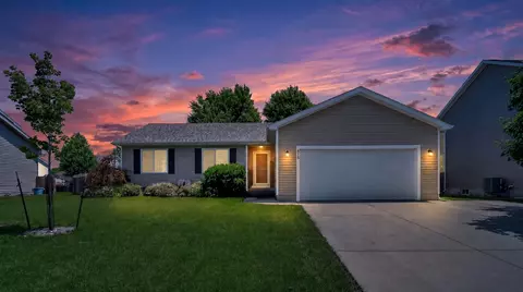 875 SE Bobwhite Ln, Waukee, IA 50263