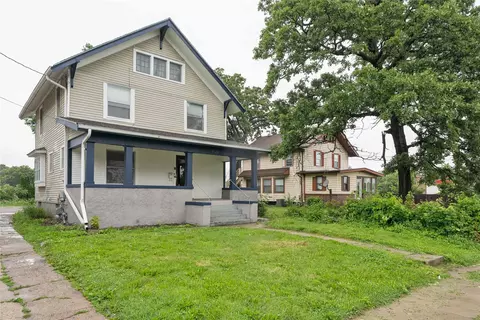 1120 31st St, Des Moines, IA 50311
