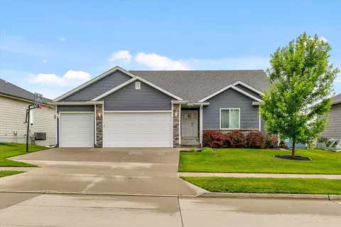 1412 NE Park St, Grimes, IA 50111