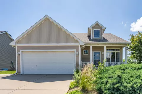 3208 SW Olde Ivy Cir, Ankeny, IA 50023