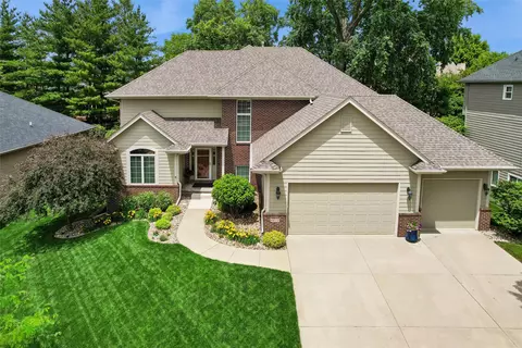 4625 Plumwood Dr, West Des Moines, IA 50265