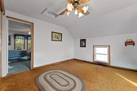 Bedroom - 2040 A Stuart Rd, Greenfield, IA 50849 photo 4 of 6