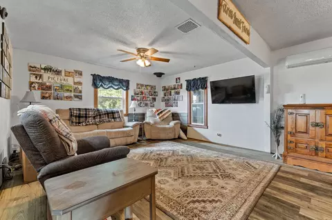 Living - 2040 A Stuart Rd, Greenfield, IA 50849 photo 1 of 2