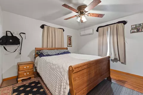 Bedroom - 2040 A Stuart Rd, Greenfield, IA 50849 photo 1 of 6