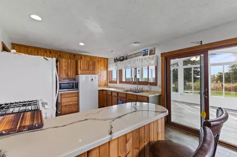 Kitchen - 2040 A Stuart Rd, Greenfield, IA 50849 photo 4 of 6