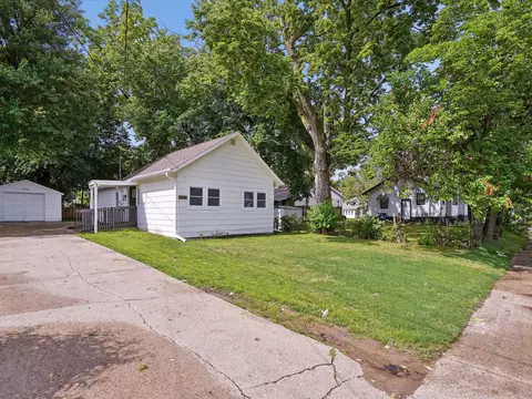 1954 Lincoln Ave, Des Moines, IA 50314