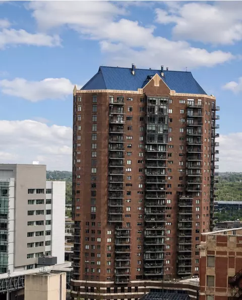 300 Walnut St #408, Des Moines, IA 50309