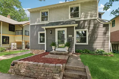 3217 Cottage Grove Ave, Des Moines, IA 50311