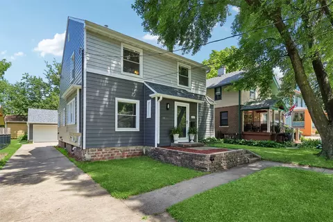 3217 Cottage Grove Ave, Des Moines, IA 50311