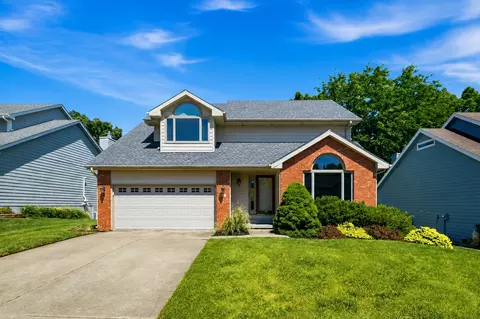 812 S 26th St, West Des Moines, IA 50265