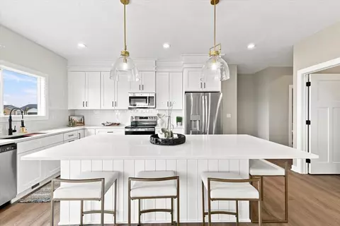 515 NW Georgetown Dr, Waukee, IA 50263