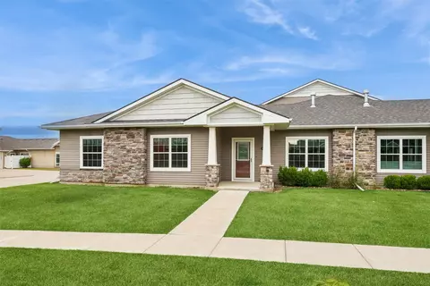 9056 Jem Ln, West Des Moines, IA 50266