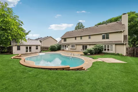 809 58th St, West Des Moines, IA 50266