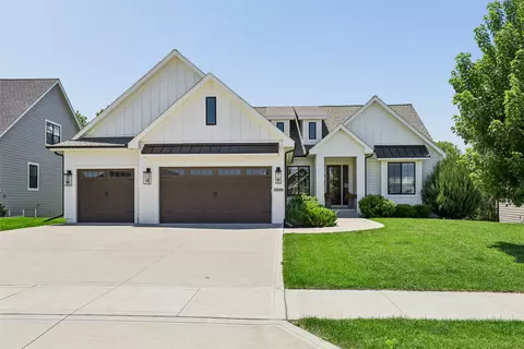 3550 NW 178th St, Clive, IA 50325