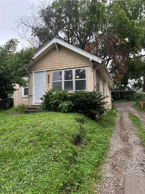 2331 E 11th St, Des Moines, IA 50316