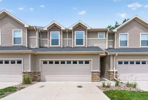 2707 Bobcat Dr, Ames, IA 50014