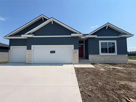 608 Walker St, Polk City, IA 50226