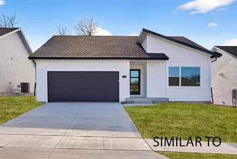 4278 Grover Woods Ln, Des Moines, IA 50317