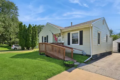 3700 36th St, Des Moines, IA 50310