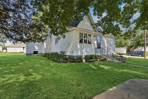 201 Highway 85 Hwy, Deep River, IA 52222