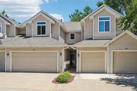 6800 Ashworth Rd #305, West Des Moines, IA 50266