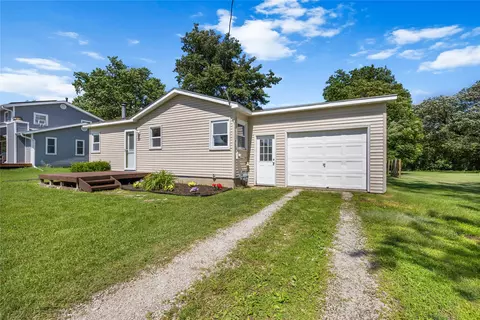112 River St, Cambridge, IA 50046