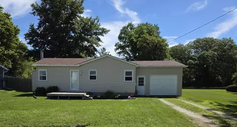 112 River St, Cambridge, IA 50046