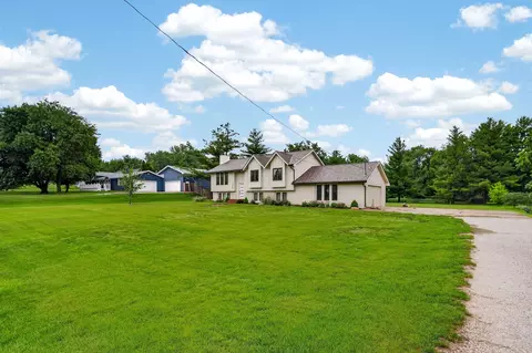 10085 NW 78th Ave, Johnston, IA 50131