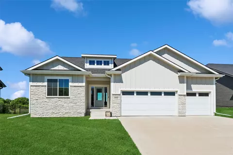 460 NW Gracewood Dr, Waukee, IA 50263