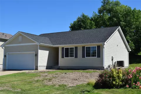 2467 E Porter Ave, Des Moines, IA 50320