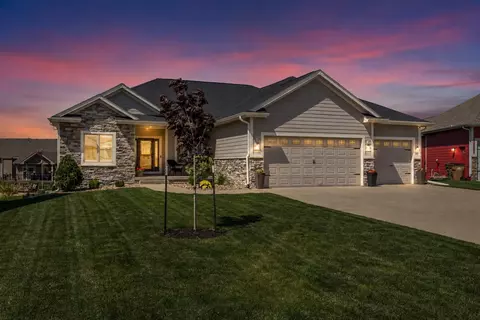 909 NW 3rd Ct, Grimes, IA 50111