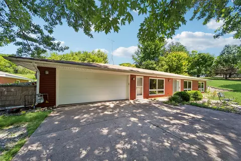 7067 NW 28th St, Ankeny, IA 50023
