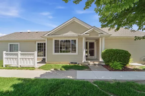 15448 Walnut Hills Dr, Urbandale, IA 50323