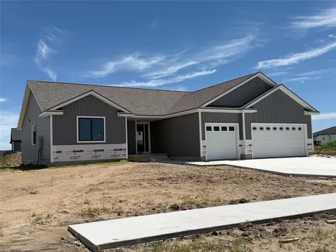 2713 NW Fairfield Dr, Ankeny, IA 50023