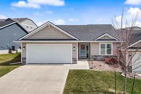 5429 NE Briarwood Dr, Ankeny, IA 50021