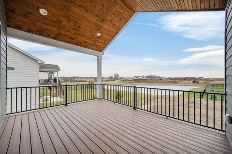 1370 NW Brooks Dr, Waukee, IA 50263