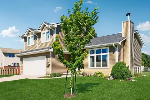 206 Jensen St, Gilbert, IA 50105