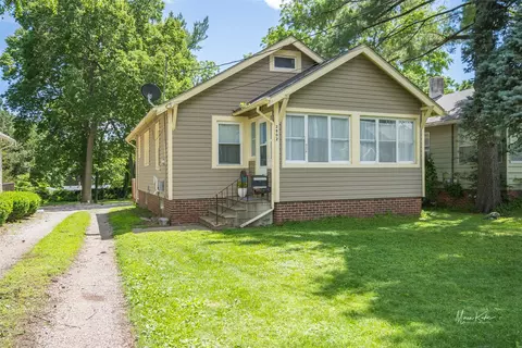 2802 Payne Rd, Des Moines, IA 50310