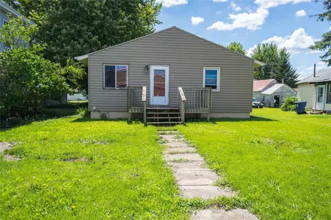 206 S Elm St, Gilman, IA 50106