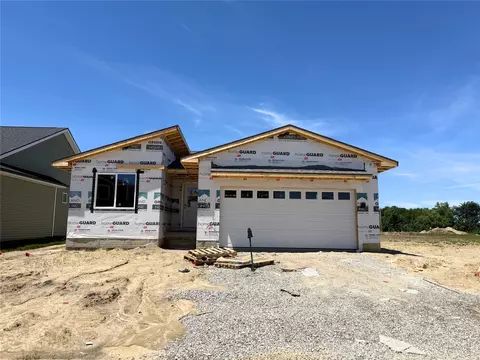 570 NW Cherrywood Ln, Grimes, IA 50111